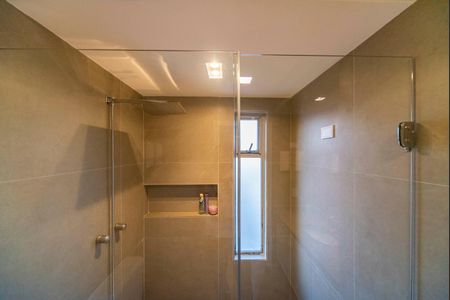 Apartamento à venda com 199m², 4 quartos e 2 vagas Apartamento à venda com 199m², 4 quartos e 2 vagasBanheiro Social