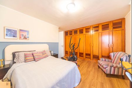 Apartamento à venda com 199m², 4 quartos e 2 vagas Apartamento à venda com 199m², 4 quartos e 2 vagasQuarto 2