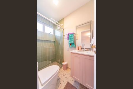 Apartamento à venda com 199m², 4 quartos e 2 vagas Apartamento à venda com 199m², 4 quartos e 2 vagasBanheiro Suíte 2