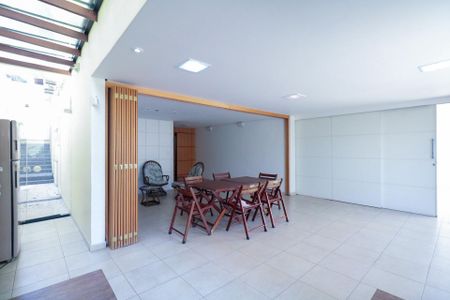 Casa à venda com 253m², 3 quartos e 5 vagas Casa à venda com 253m², 3 quartos e 5 vagasÁrea Gourmet