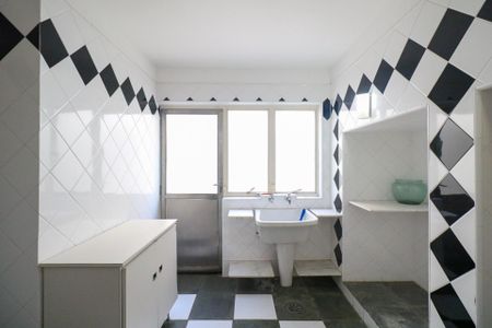 Casa à venda com 253m², 3 quartos e 5 vagas Casa à venda com 253m², 3 quartos e 5 vagasÁrea de Serviço