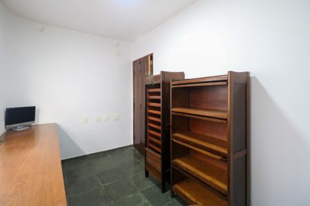 Casa à venda com 253m², 3 quartos e 5 vagas Casa à venda com 253m², 3 quartos e 5 vagasQuarto de Serviço