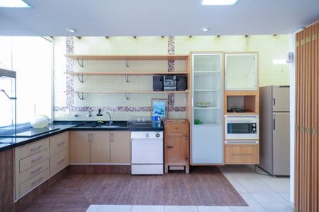 Casa à venda com 253m², 3 quartos e 5 vagas Casa à venda com 253m², 3 quartos e 5 vagasÁrea Gourmet