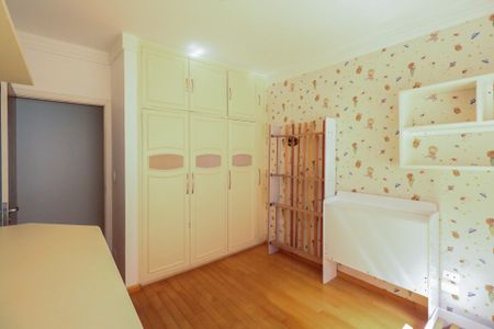 Casa à venda com 253m², 3 quartos e 5 vagas Casa à venda com 253m², 3 quartos e 5 vagasQuarto 2