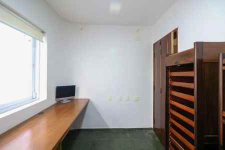 Casa à venda com 253m², 3 quartos e 5 vagas Casa à venda com 253m², 3 quartos e 5 vagasQuarto de Serviço