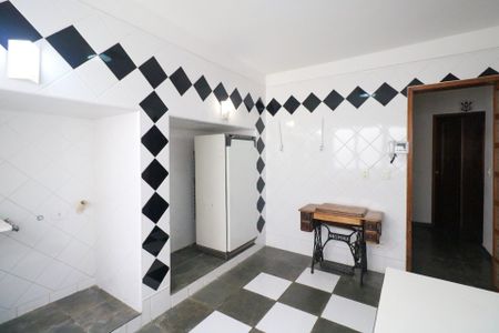 Casa à venda com 253m², 3 quartos e 5 vagas Casa à venda com 253m², 3 quartos e 5 vagasÁrea de Serviço