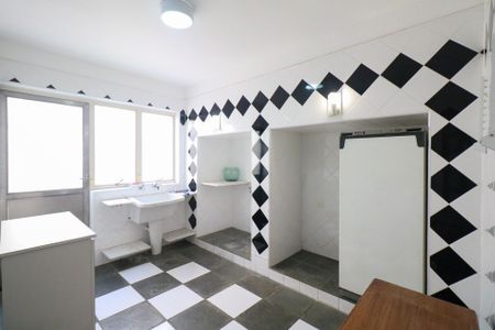 Casa à venda com 253m², 3 quartos e 5 vagas Casa à venda com 253m², 3 quartos e 5 vagasÁrea de Serviço