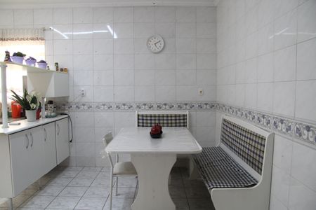 Casa à venda com 164m², 3 quartos e 3 vagasCozinha