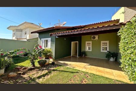 Casa de condomínio à venda com 107m², 3 quartos e 4 vagas Casa de condomínio à venda com 107m², 3 quartos e 4 vagasFoto 01