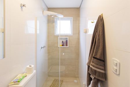 Casa à venda com 180m², 3 quartos e 6 vagasBanheiro do Quarto