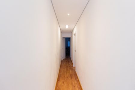 Casa à venda com 180m², 3 quartos e 6 vagasCorredor