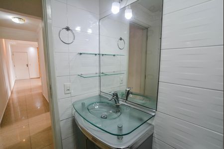 Apartamento à venda com 93m², 2 quartos e 2 vagas Apartamento à venda com 93m², 2 quartos e 2 vagasBanheiro Social