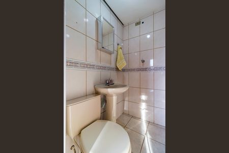 Apartamento à venda com 70m², 3 quartos e 1 vaga Apartamento à venda com 70m², 3 quartos e 1 vagaBanheiro da Suíte