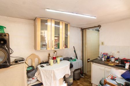 Casa à venda com 235m², 4 quartos e 2 vagas Casa à venda com 235m², 4 quartos e 2 vagasCasa 3 - Cozinha