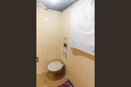 Casa à venda com 235m², 4 quartos e 2 vagas Casa à venda com 235m², 4 quartos e 2 vagasCasa 3 - Banheiro