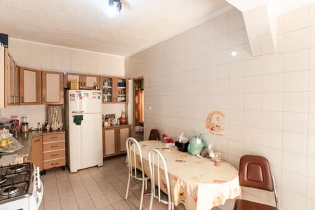 Casa à venda com 235m², 4 quartos e 2 vagas Casa à venda com 235m², 4 quartos e 2 vagasCozinha