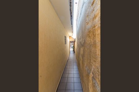 Casa à venda com 235m², 4 quartos e 2 vagas Casa à venda com 235m², 4 quartos e 2 vagasCorredor