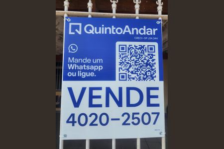 Casa à venda com 235m², 4 quartos e 2 vagas Casa à venda com 235m², 4 quartos e 2 vagasPlaca