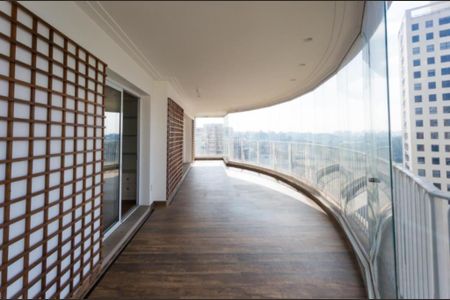 Apartamento à venda com 250m², 4 quartos e 5 vagas Apartamento à venda com 250m², 4 quartos e 5 vagasFoto 34