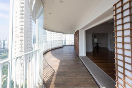 Apartamento à venda com 250m², 4 quartos e 5 vagas Apartamento à venda com 250m², 4 quartos e 5 vagasFoto 23
