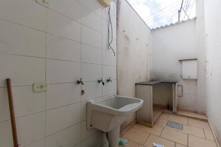 Casa para alugar com 100m², 2 quartos e 2 vagas Casa para alugar com 100m², 2 quartos e 2 vagasÁrea de Serviço