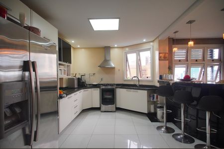 Apartamento à venda com 280m², 3 quartos e 2 vagasCozinha