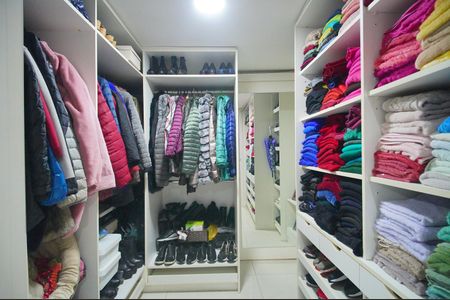 Apartamento à venda com 280m², 3 quartos e 2 vagasCloset da suíte