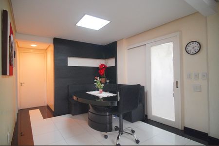 Apartamento à venda com 280m², 3 quartos e 2 vagasCozinha