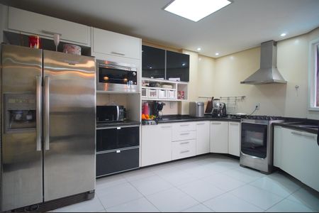 Apartamento à venda com 280m², 3 quartos e 2 vagasCozinha