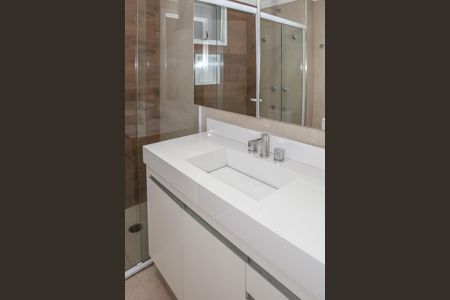 Apartamento para alugar com 126m², 3 quartos e 3 vagas Apartamento para alugar com 126m², 3 quartos e 3 vagasBanheiro da Suíte 1