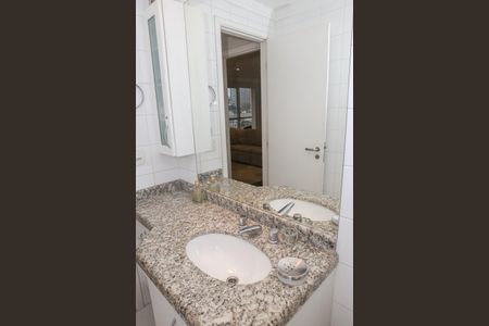 Apartamento para alugar com 126m², 3 quartos e 3 vagas Apartamento para alugar com 126m², 3 quartos e 3 vagasBanheiro Social