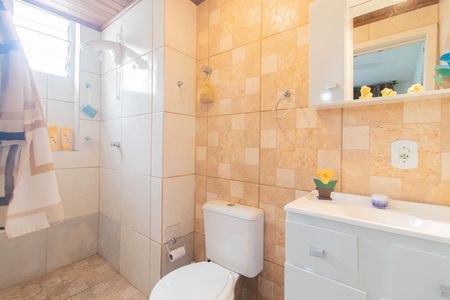 Banheiro de apartamento à venda com 1 quarto, 48m² em Cavalhada, Porto Alegre