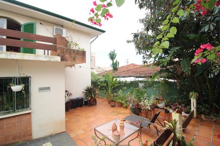 Casa à venda com 242m², 4 quartos e 2 vagasQuintal