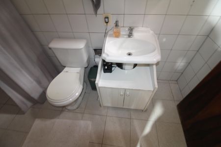 Casa à venda com 242m², 4 quartos e 2 vagasBanheiro da Suíte 1