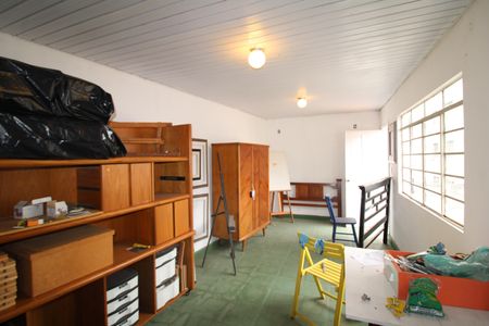 Casa à venda com 242m², 4 quartos e 2 vagasÁrea de Serviço