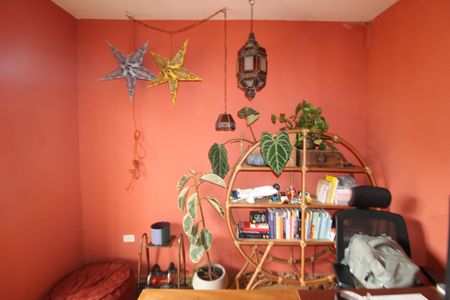 Casa à venda com 242m², 4 quartos e 2 vagasSuíte 2