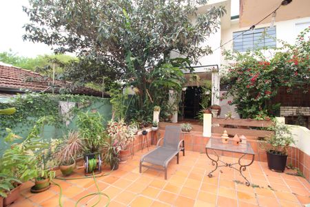 Casa à venda com 242m², 4 quartos e 2 vagasQuintal