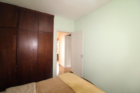 Casa à venda com 242m², 4 quartos e 2 vagasQuarto 1