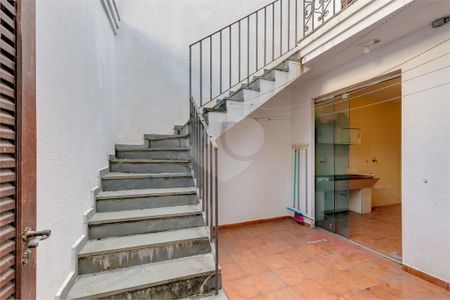 Casa à venda com 230m², 4 quartos e 3 vagas