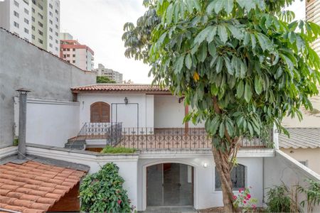 Casa à venda com 230m², 4 quartos e 3 vagas