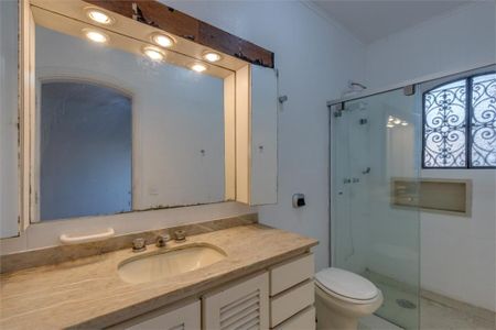 Casa à venda com 230m², 4 quartos e 3 vagas