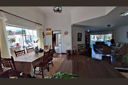 Casa à venda com 500m², 4 quartos e 4 vagas
