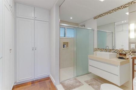 Casa à venda com 350m², 5 quartos e 3 vagas