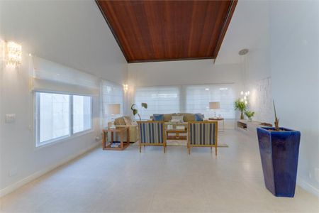 Casa à venda com 350m², 5 quartos e 3 vagas