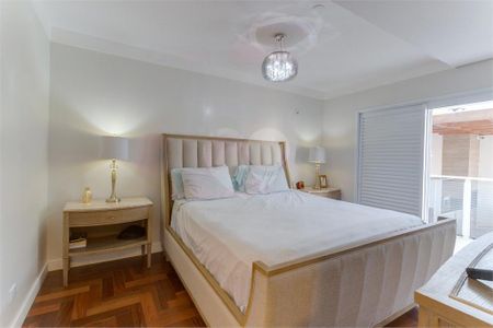 Casa à venda com 350m², 5 quartos e 3 vagas