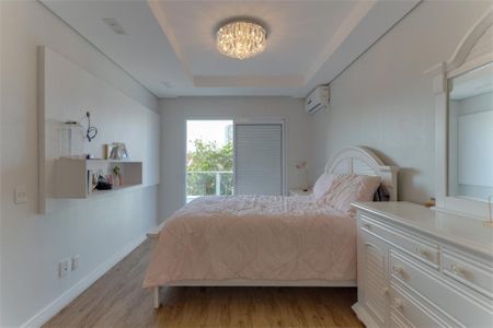 Casa à venda com 350m², 5 quartos e 3 vagas