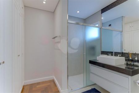 Casa à venda com 350m², 5 quartos e 3 vagas