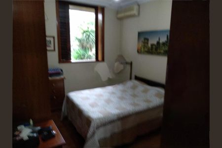 Casa à venda com 320m², 3 quartos e 3 vagas