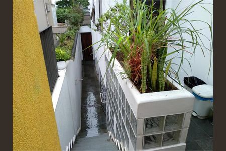 Casa à venda com 320m², 3 quartos e 3 vagas