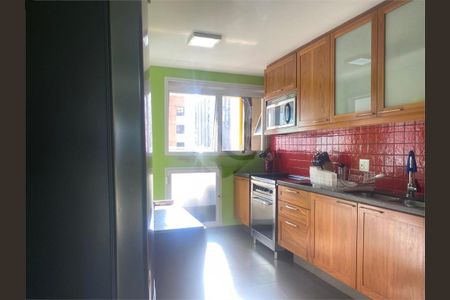 Apartamento à venda com 188m², 3 quartos e 3 vagas